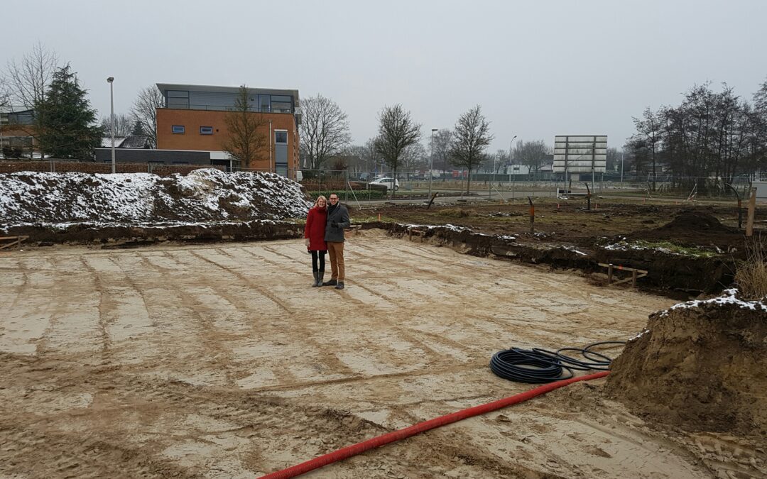 Enthousiaste bezoekers tijdens open huis in Vlijmen