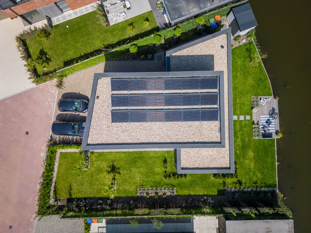 nieuwbouwhuis zwart kolonel gorinchem luchtfoto